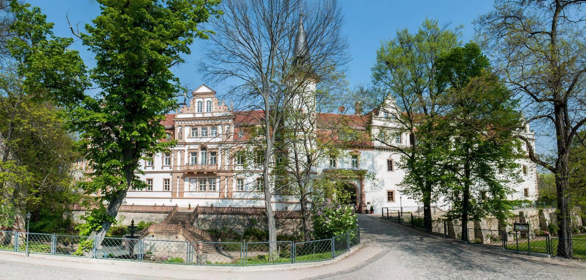 Schlosshotel Schkopau Exterior foto